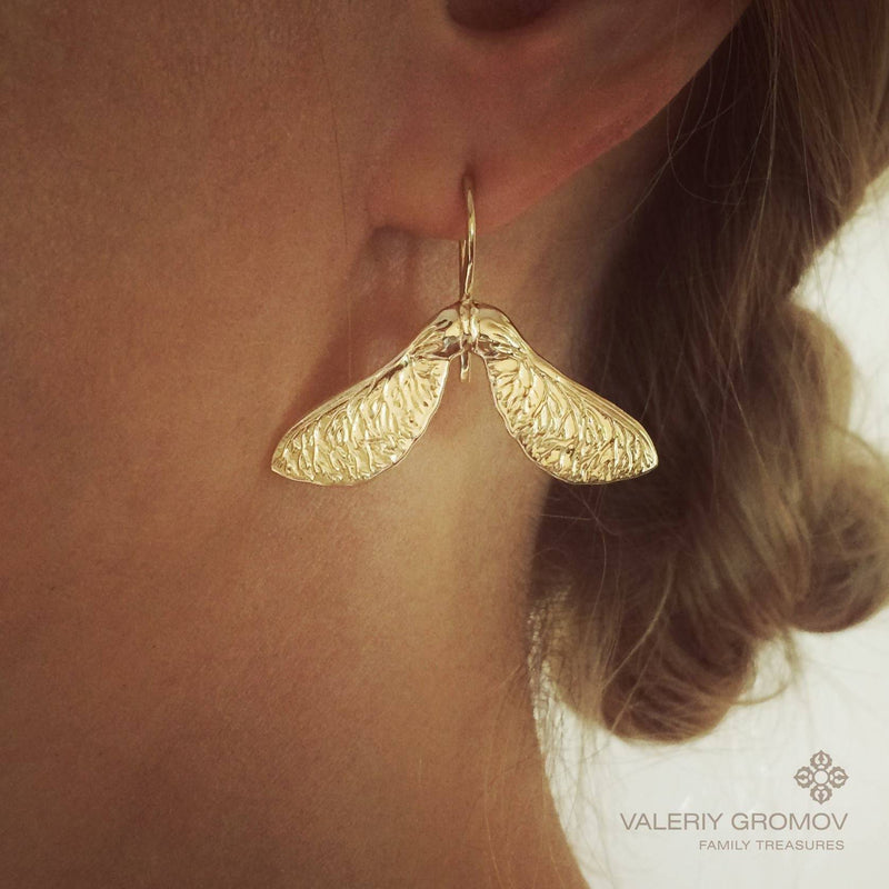 Vertolëtiki Earrings detail view | GROMOV Jewelry